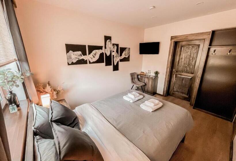 اتاق استاندارد, Vanaga Ligzda