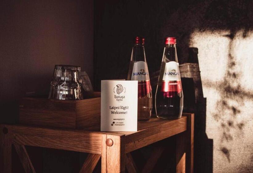 اتاق استاندارد با سرویس بهداشتی مشترک, Vanaga Ligzda