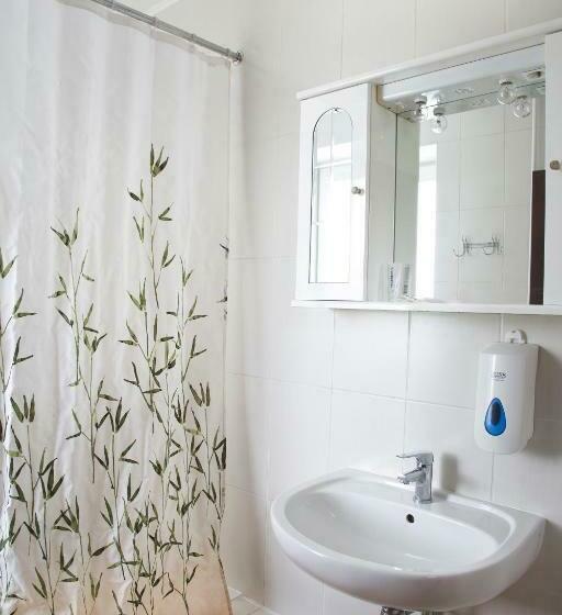 اتاق استاندارد با سرویس بهداشتی مشترک, Mamos Virtuve