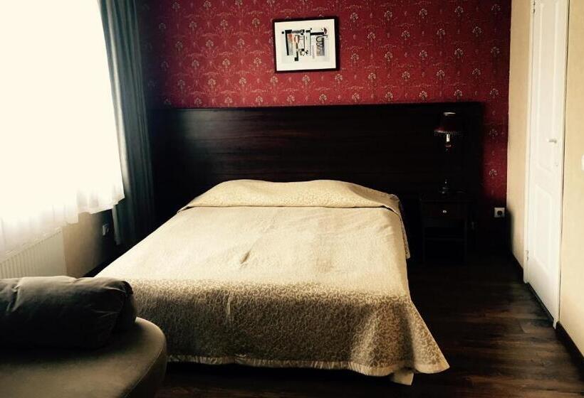 اتاق استاندارد چهار تخته, Mamos Virtuve