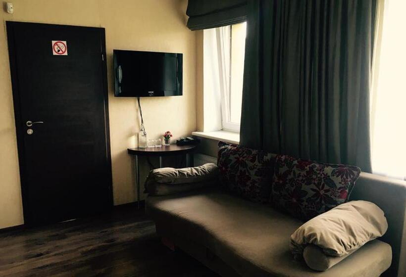 اتاق استاندارد چهار تخته, Mamos Virtuve