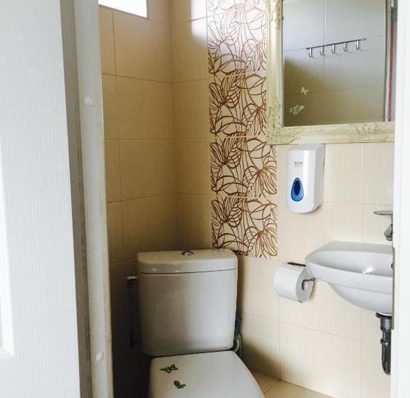 اتاق استاندارد چهار تخته, Mamos Virtuve