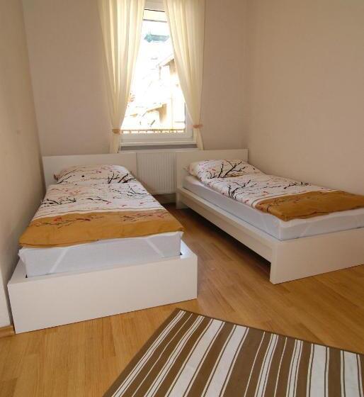 带共用浴室的标准房间, Fontana Pizzeria   Pension