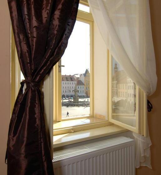 标准四人间共用浴室, Fontana Pizzeria   Pension