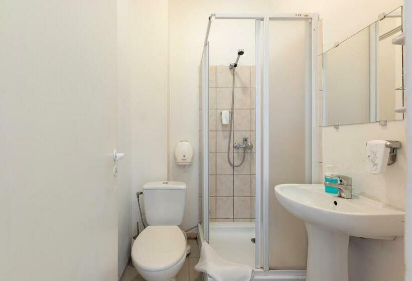 اتاق استاندارد, Spare Hotel And Bowling