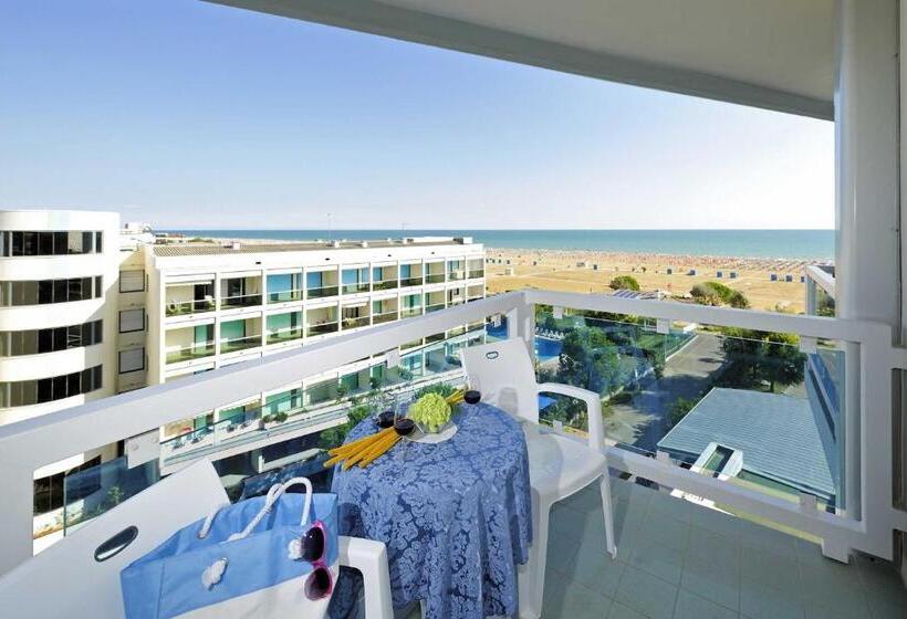 컴포트 룸 사이드 바다 뷰, Majestic Beach Hotel & Wellness