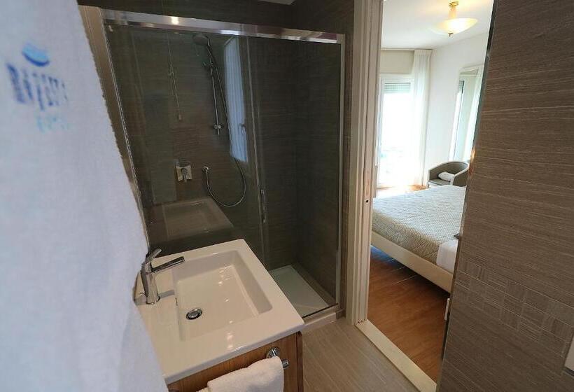 컴포트 룸 사이드 바다 뷰, Majestic Beach Hotel & Wellness