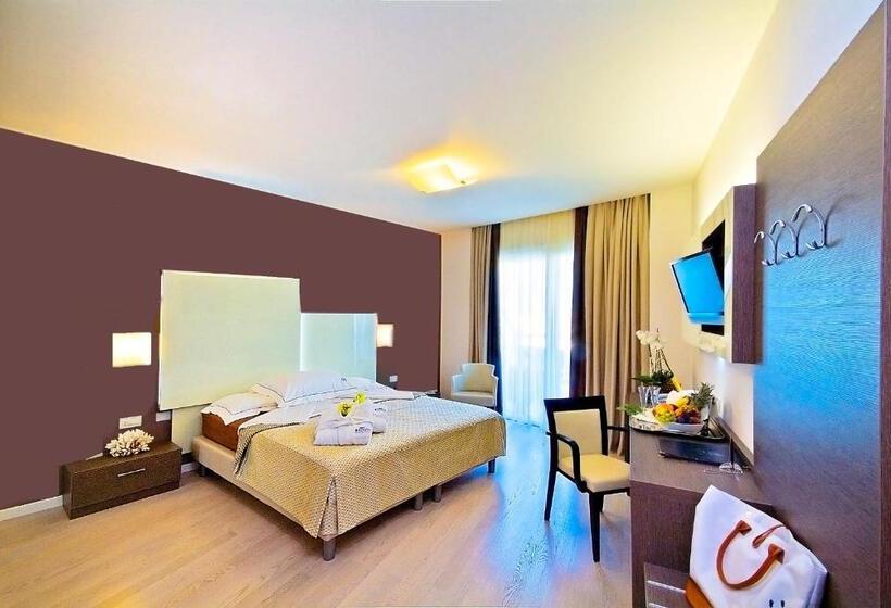 Трехместный Номер Superior, Majestic Beach Hotel & Wellness