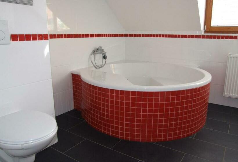 דירת שני חדרים, Pension Mikulov