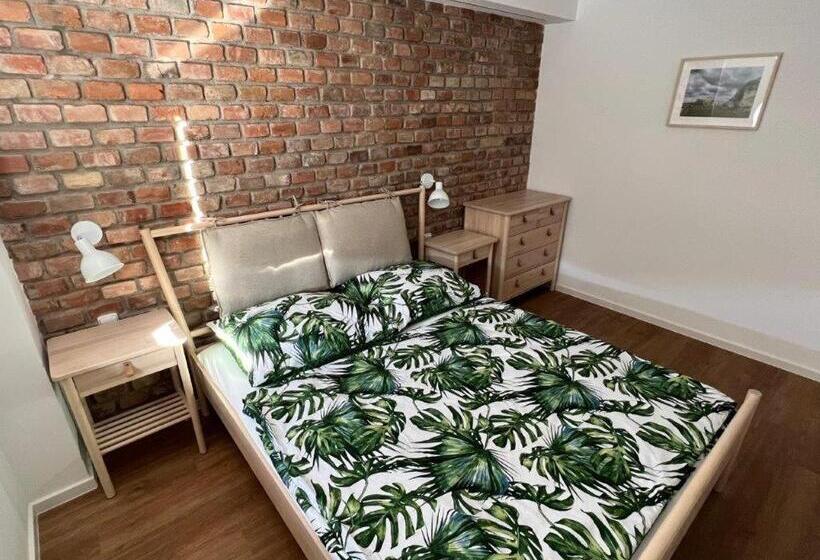 דירה בת חדר שינה 1 עם מרפסת, Pension Mikulov