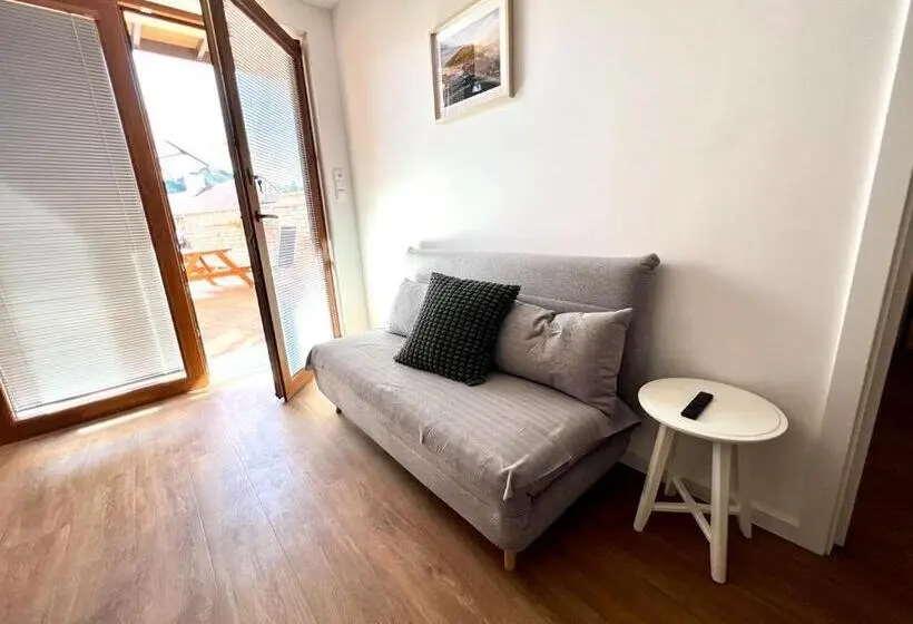 آپارتمان 1 خوابه با تراس, Pension Mikulov