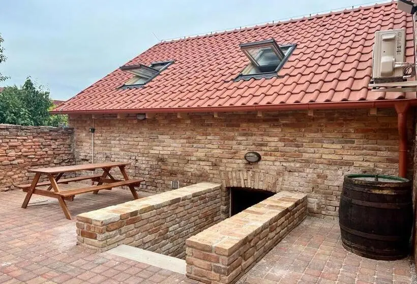 آپارتمان 1 خوابه, Pension Mikulov