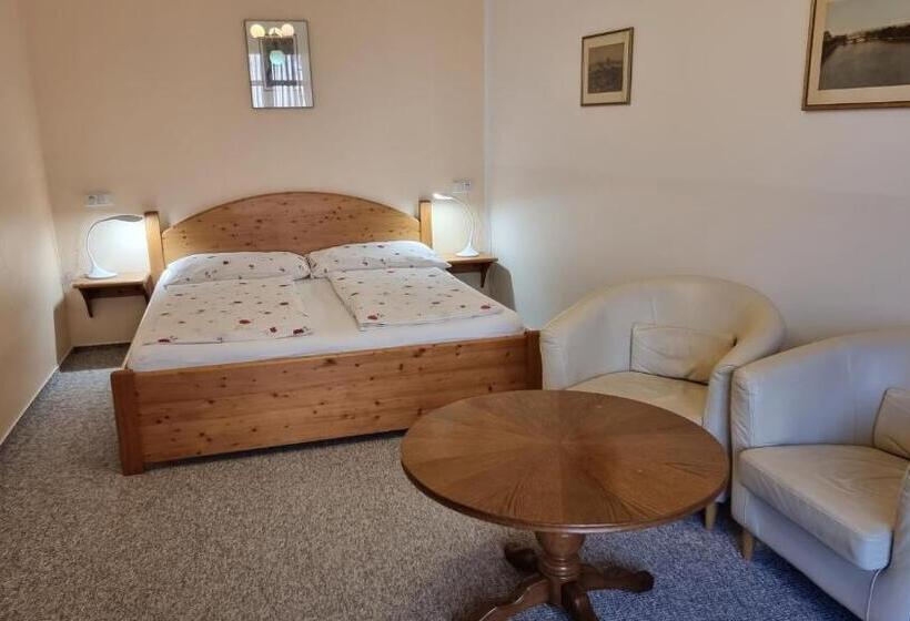 Студия Стандарт, Pension Rondel