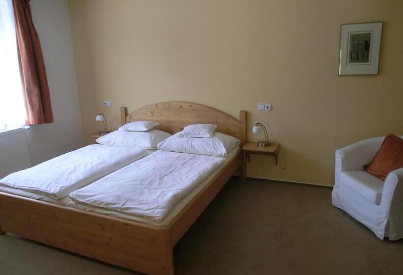 Номер Стандарт, Pension Rondel