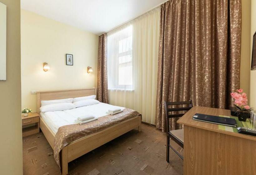 اتاق استاندارد, Spare Hotel And Bowling