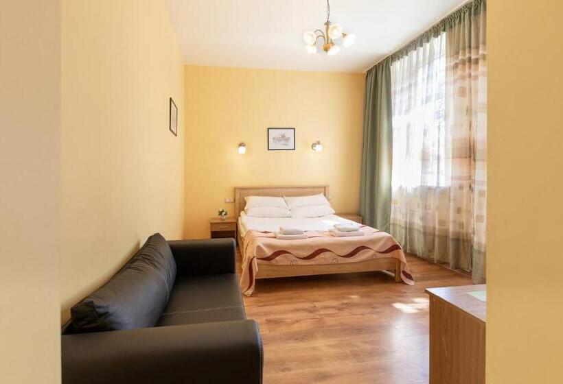 اتاق کلاسیک, Spare Hotel And Bowling