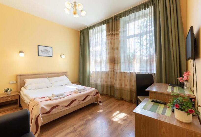 اتاق کلاسیک, Spare Hotel And Bowling