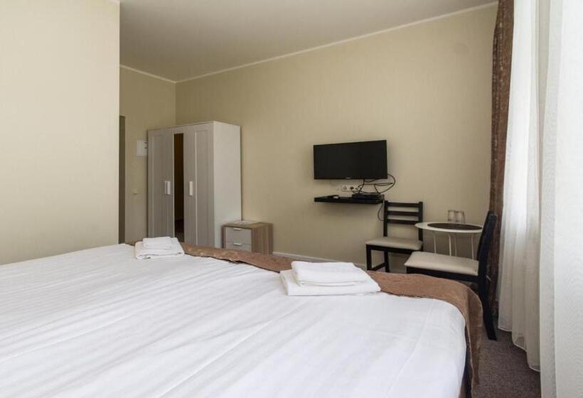 اتاق سوپریور, Spare Hotel And Bowling
