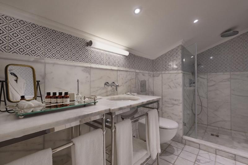 Standart Oda, Kawans Inn Lembongan