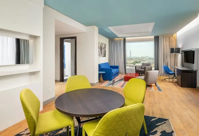スイート, Park Inn By Radisson Jeddah Madinah Road