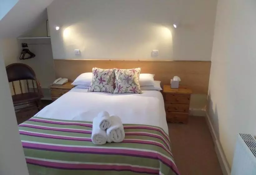 Standard Room, Harry S Hotel & Restaurant