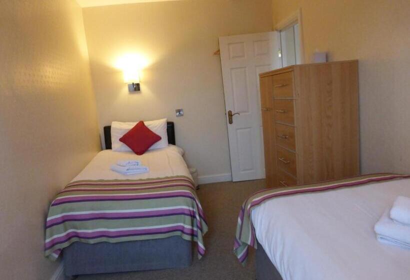 家庭间, Harry S Hotel & Restaurant