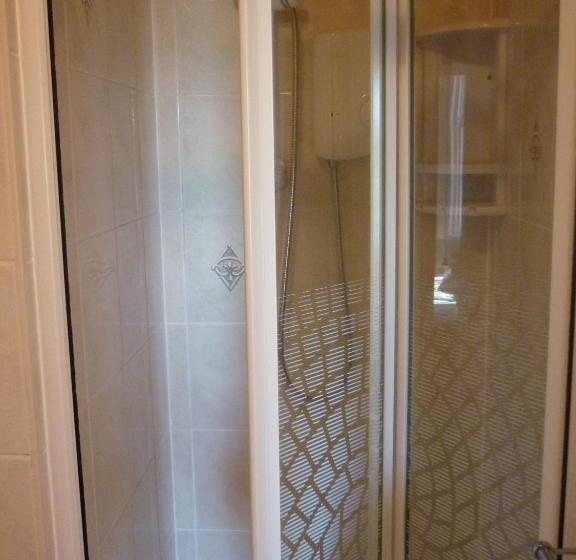 جناح عائلي, Ashwood Grange