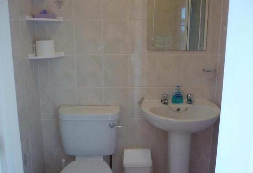 جناح عائلي, Ashwood Grange