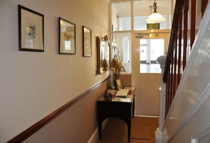 Семейный Номер, Chandos Premier Folkestone