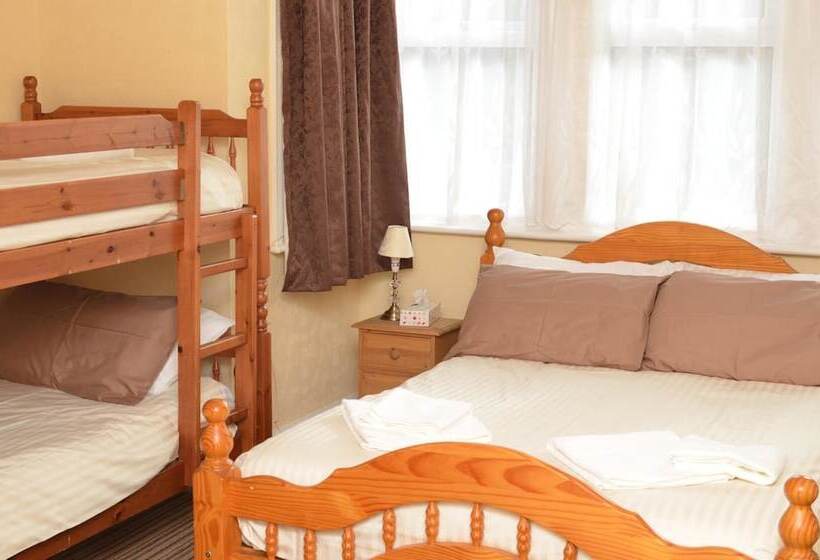 Семейный Номер, Chandos Premier Folkestone