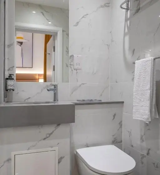 Perhehuone, Grand Concerto