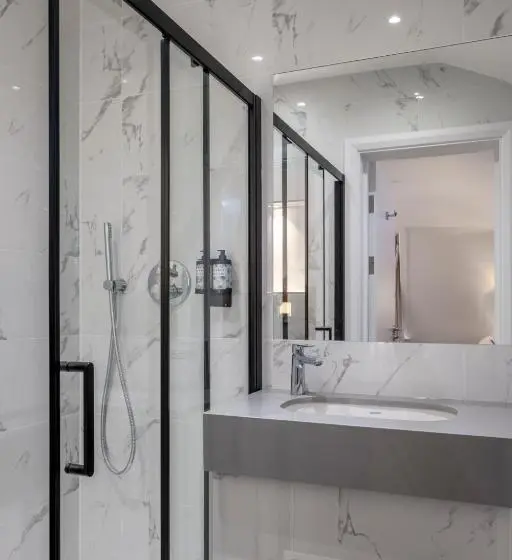 Perhehuone, Grand Concerto