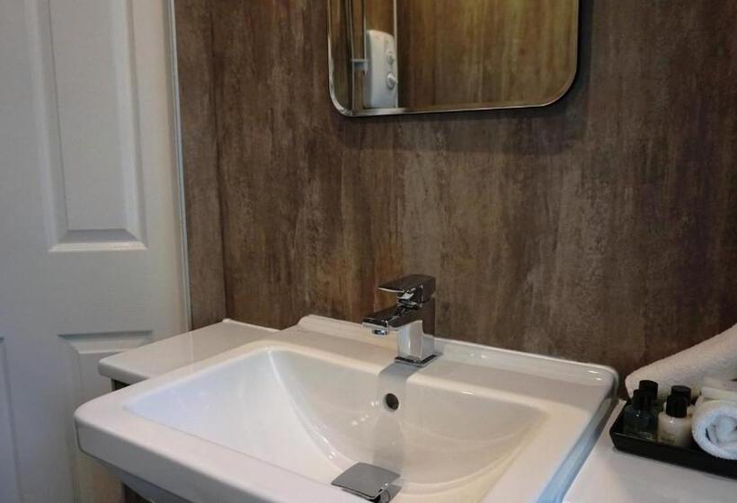 جناح, Ivybank Lodge