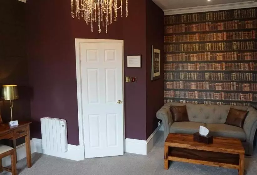 سوییت, Ivybank Lodge