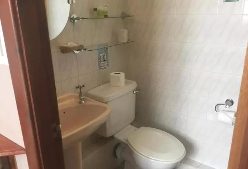 スタンダード４人部屋, Kirkstall Guest House