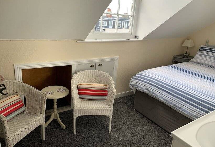 جناح جونيور, Letchworth Guest House