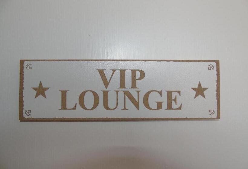 جناح جونيور, Letchworth Guest House