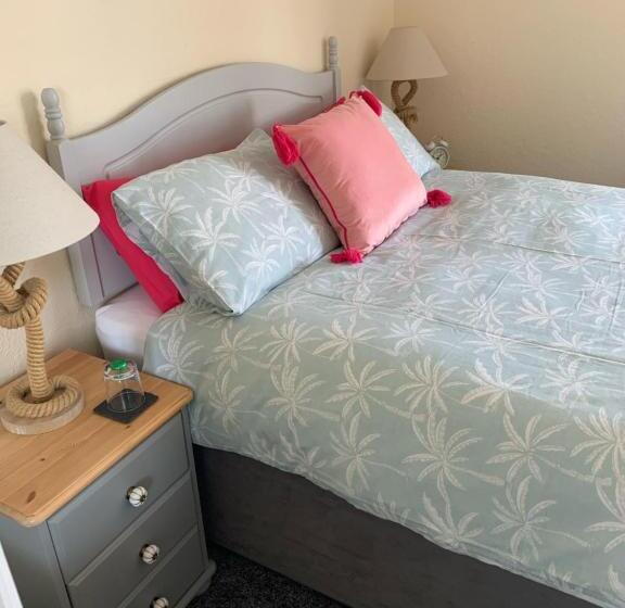 غرفة قياسية إطلالة جانبية علي البحر, Letchworth Guest House