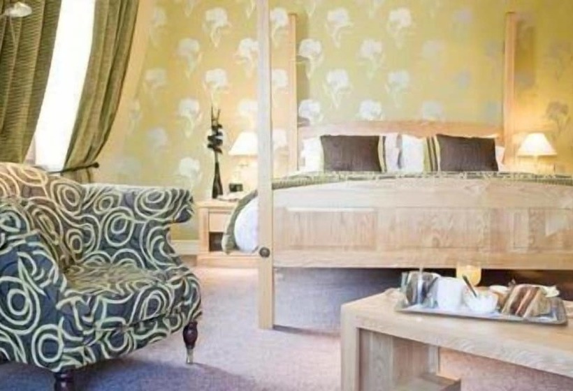 Номер Стандарт, Marine Court