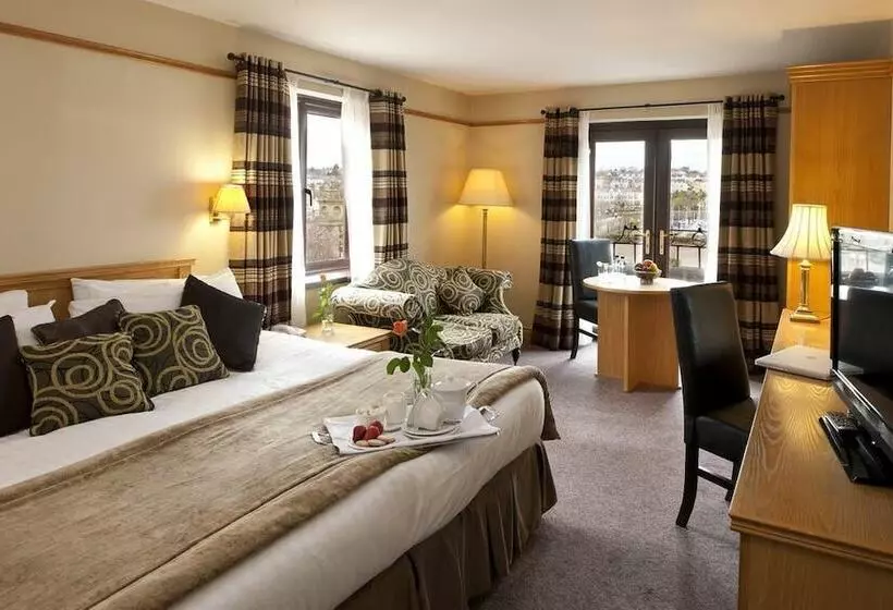 Standard-huone, Marine Court