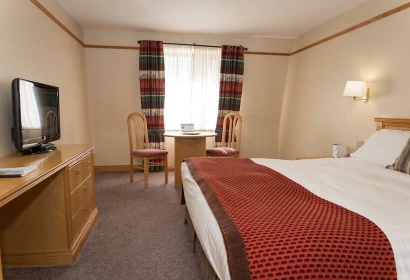 Номер Стандарт, Marine Court