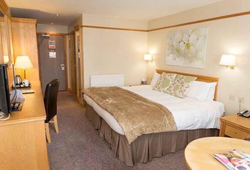 Номер Стандарт, Marine Court