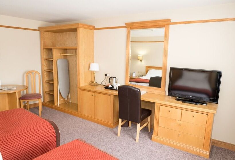 Номер Стандарт, Marine Court