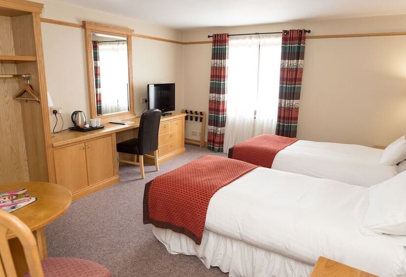 Номер Стандарт, Marine Court