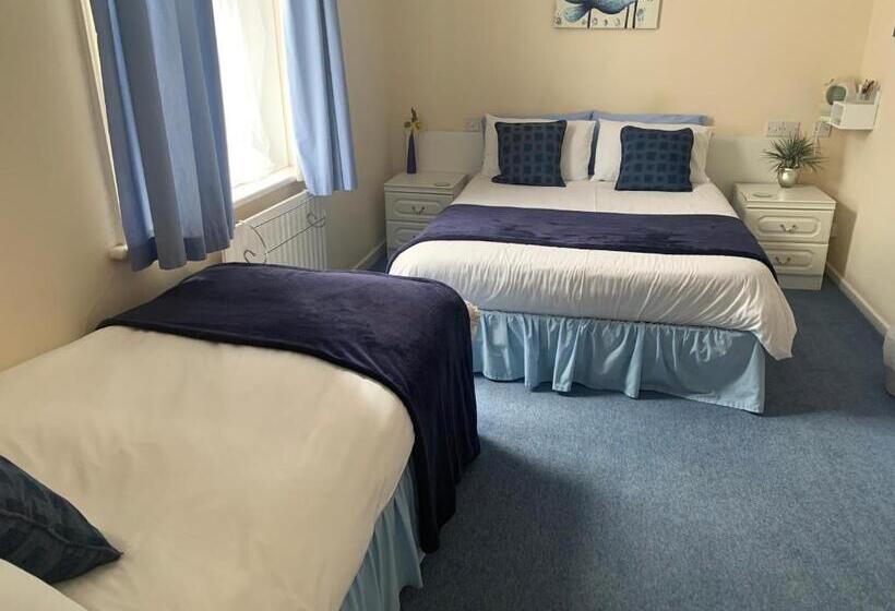 Трехместный Номер Классика, Marlow Lodge