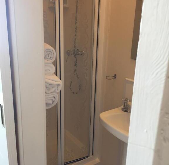 Семейный Номер, Marlow Lodge