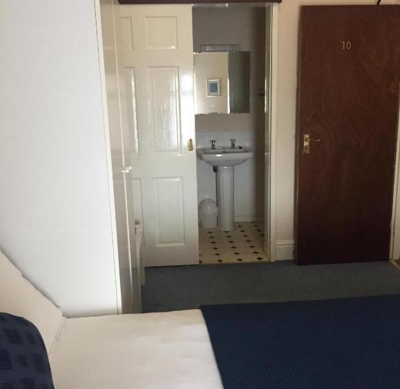 اتاق لوکس خانوادگی, Marlow Lodge
