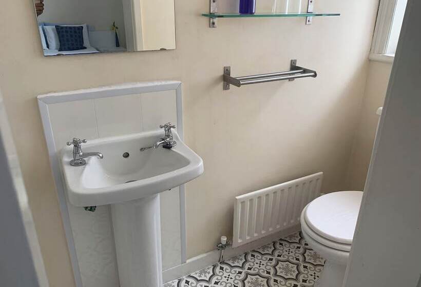 Трехместный Номер Классика, Marlow Lodge