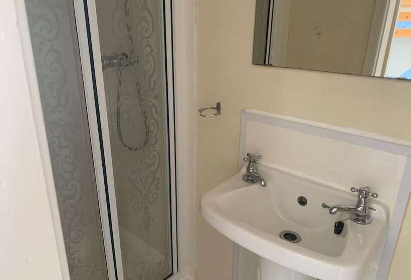 Семейный Номер, Marlow Lodge