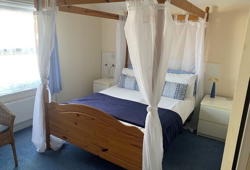 اتاق استاندارد, Marlow Lodge